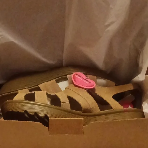 Skechers Women's Suede Sandals. - Picture 13 of 13